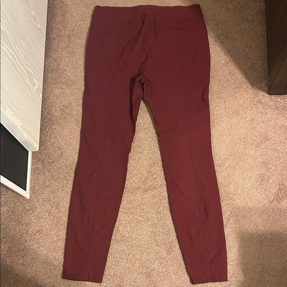 Simply Vera Vera Wang Maroon Skinny Pants - Picture 3 of 3